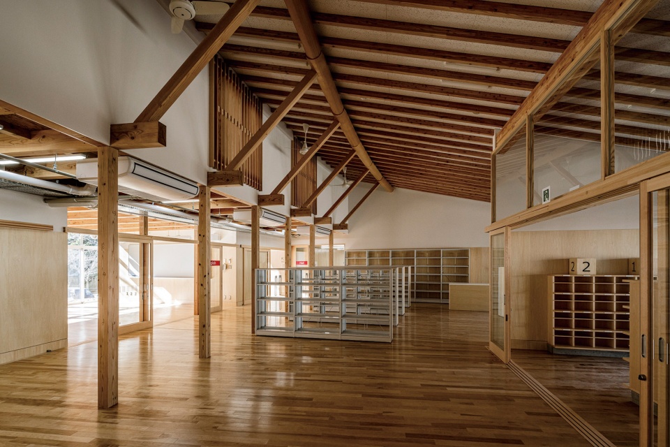 Hitachi City Nakazato Elementary and Junior High School by MIKAMI Architects 9nl
