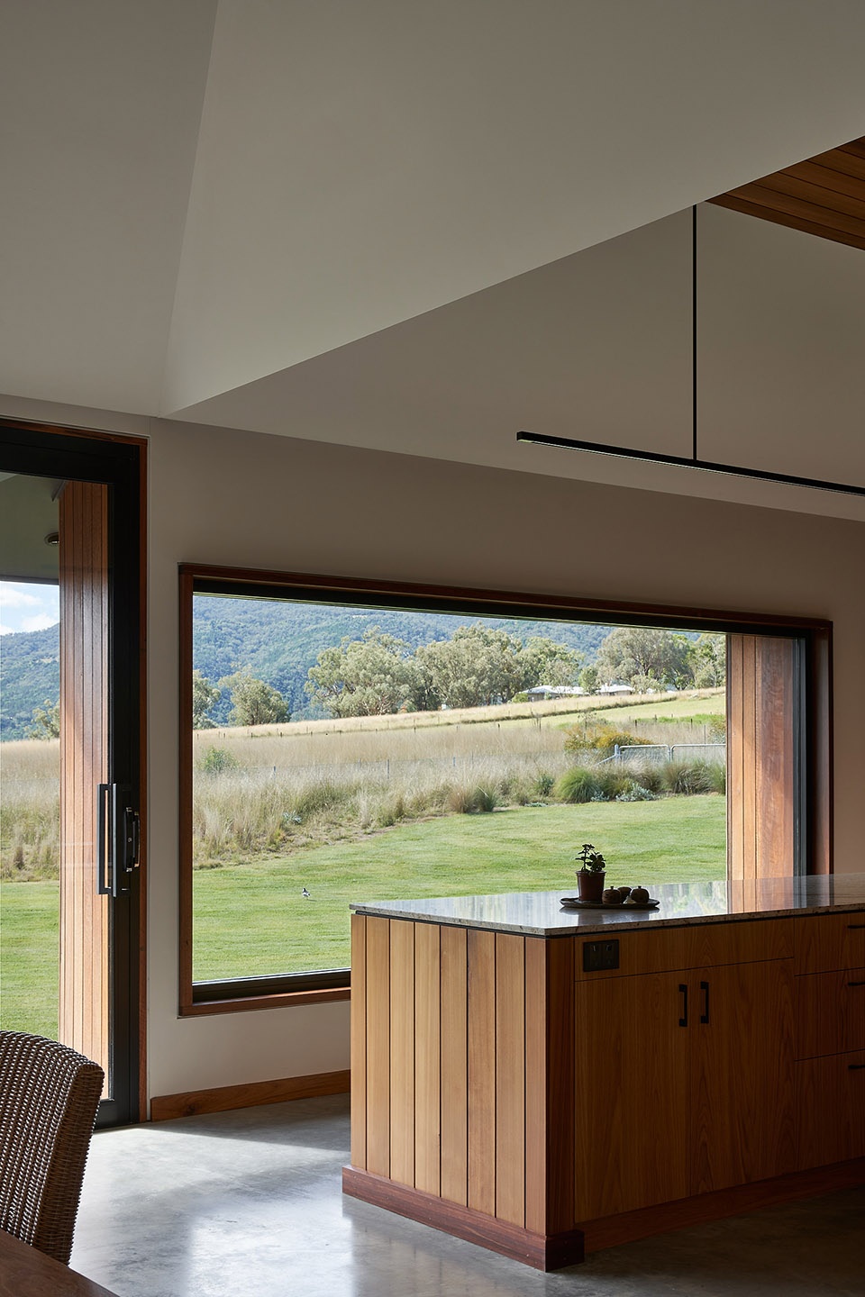 House in the Dry by MRTN Architects