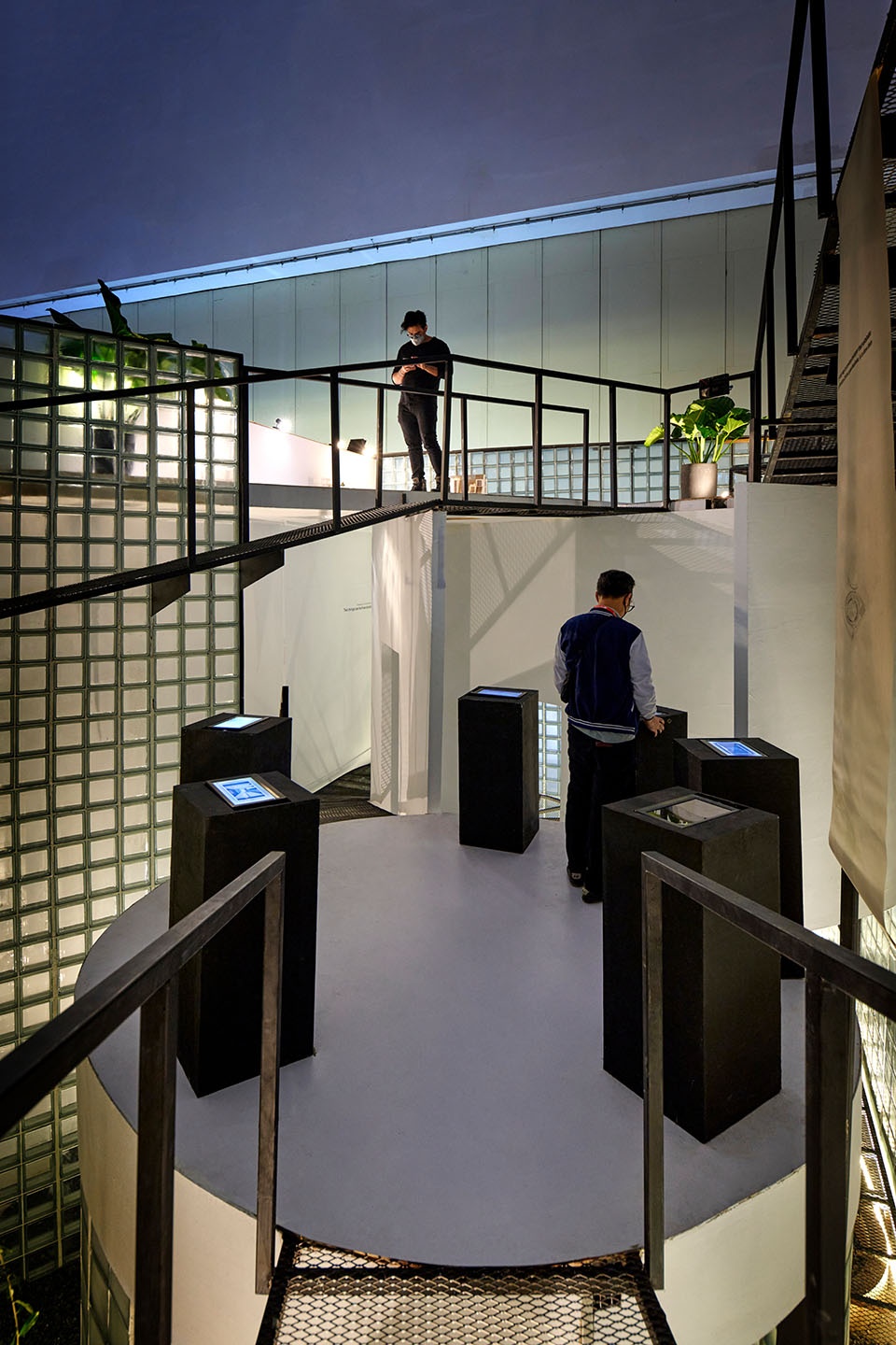 Paradoxical Spatial Installation RADar