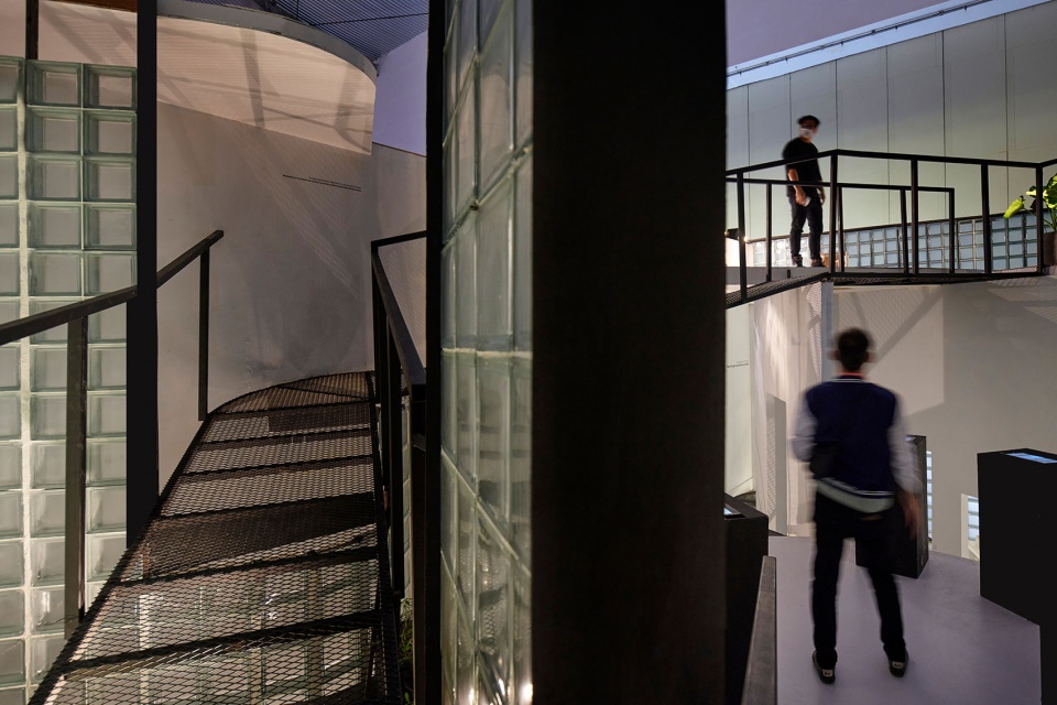 Paradoxical Spatial Installation RADar