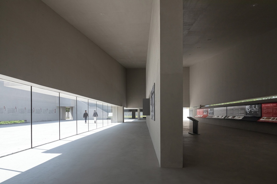 taoyiqiu memorial by atelier deshaus