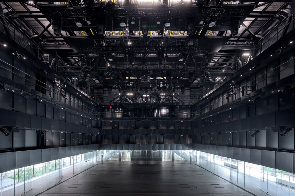 The Lindemann Performing Arts Center by REX