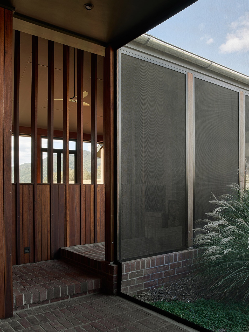 House in the Dry by MRTN Architects