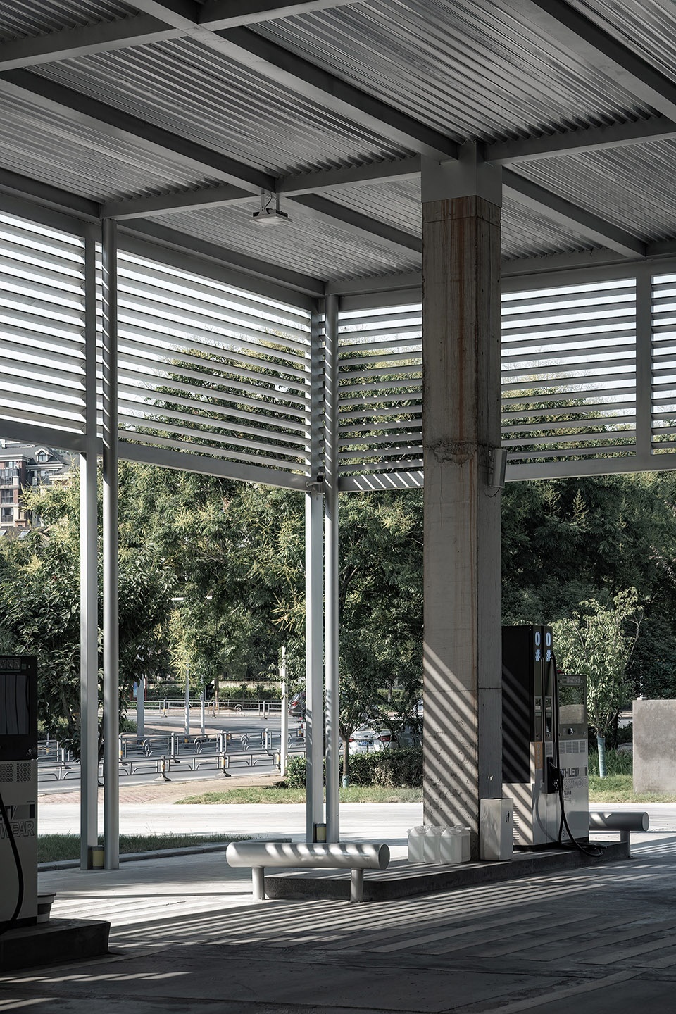 Yuda Petrol Station China by Huizong Design and Research Office