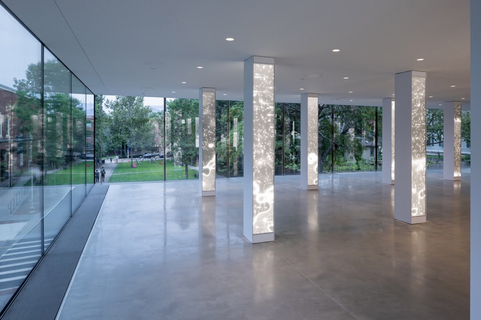 The Lindemann Performing Arts Center by REX