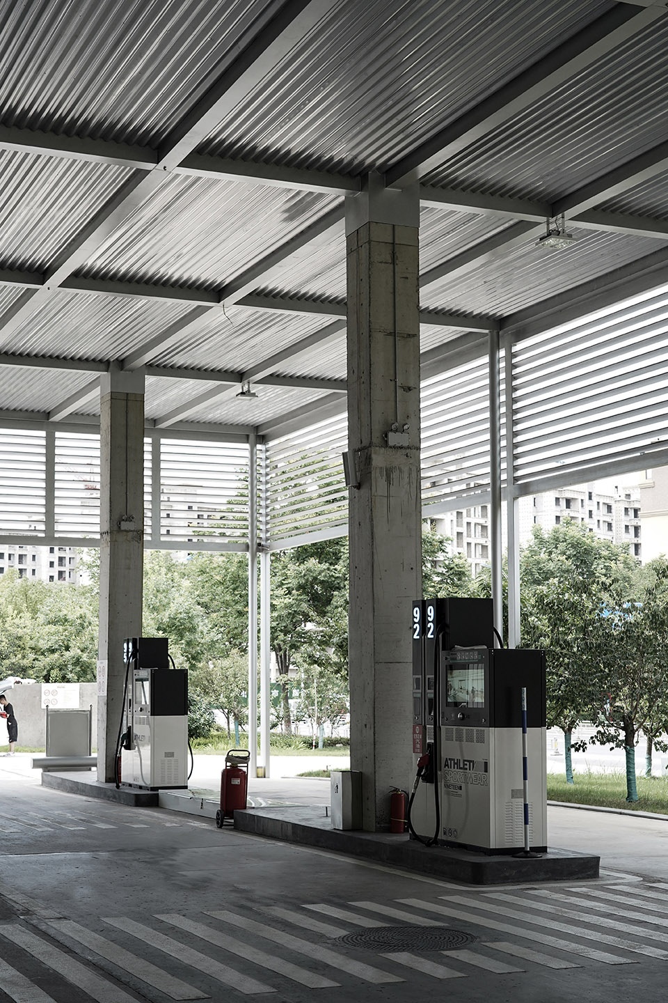 Yuda Petrol Station China by Huizong Design and Research Office