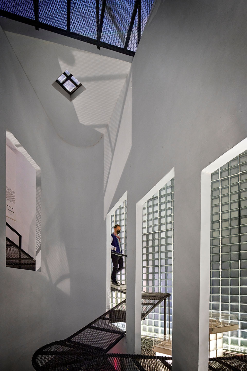 Paradoxical Spatial Installation RADar
