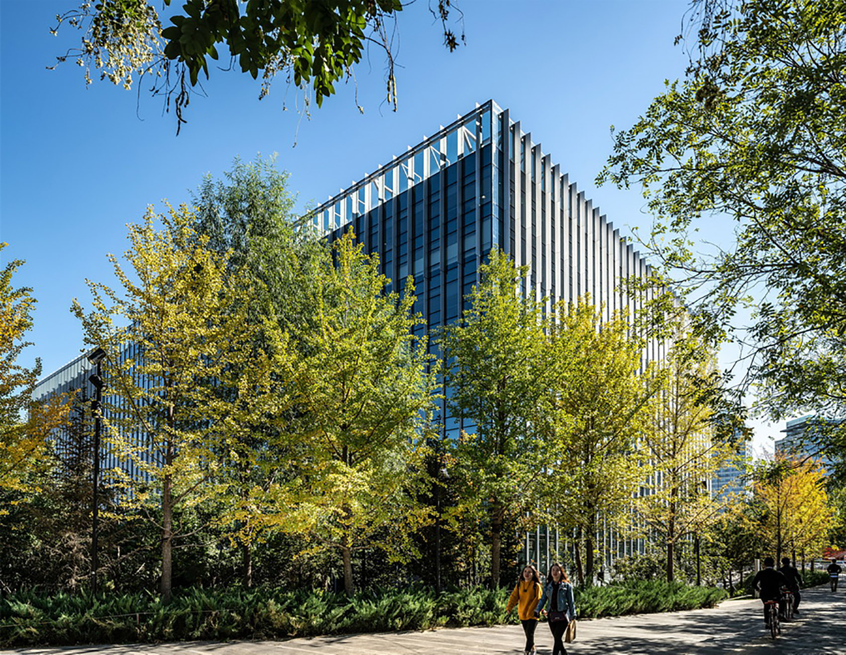 Landscape architecture design of Lei Shing Hong Center Beijing by R land PLACEMEDIA