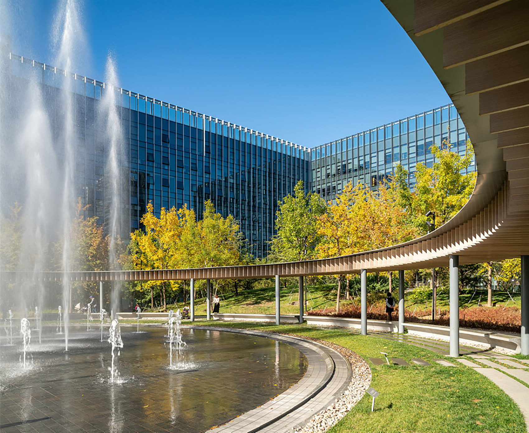 Landscape architecture design of Lei Shing Hong Center Beijing by R land PLACEMEDIA