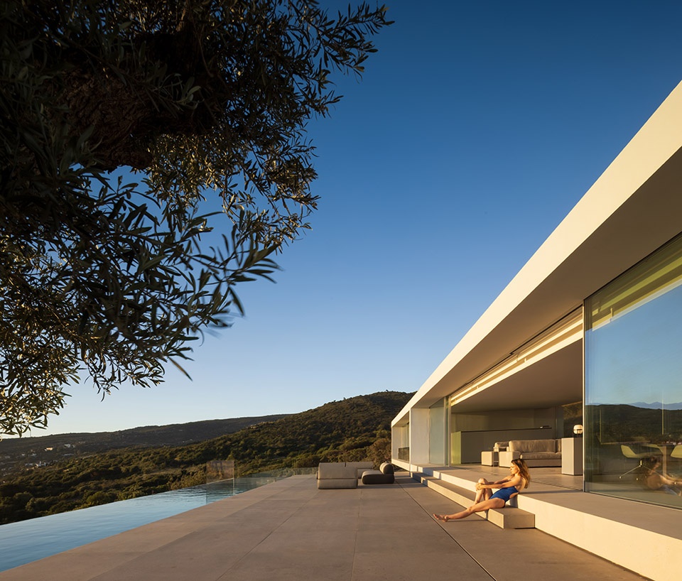 House On The Air by Fran Silvestre Arquitectos