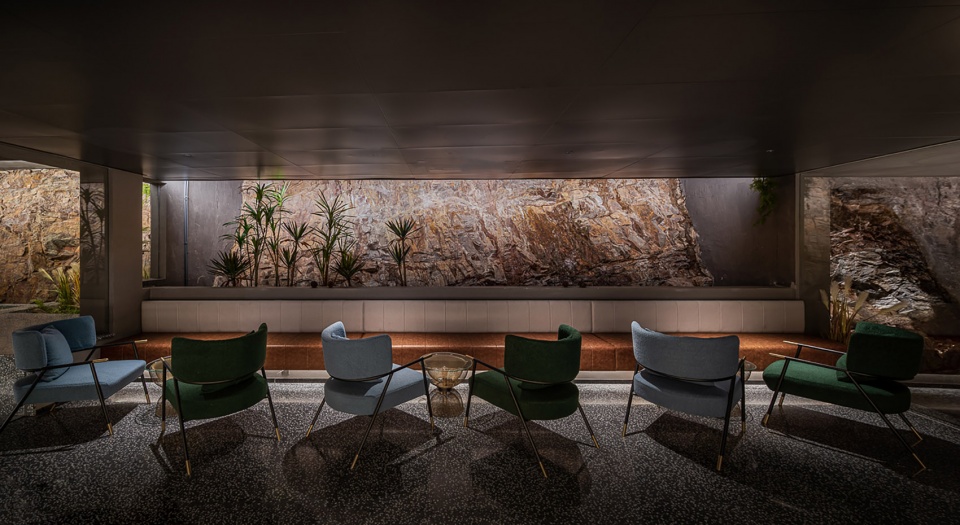 yixing 23 bay rock hotel by su architects