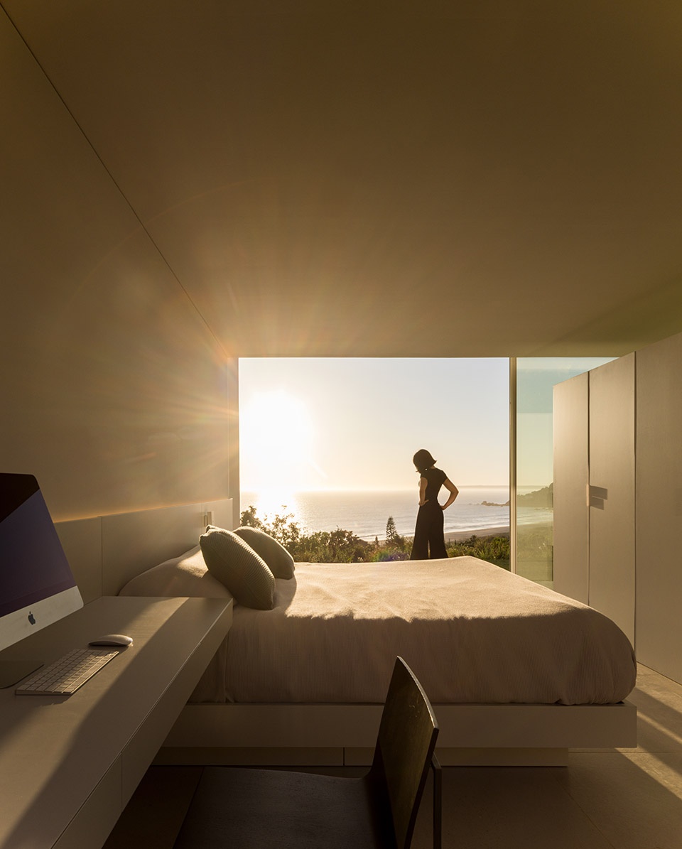 House On The Air by Fran Silvestre Arquitectos