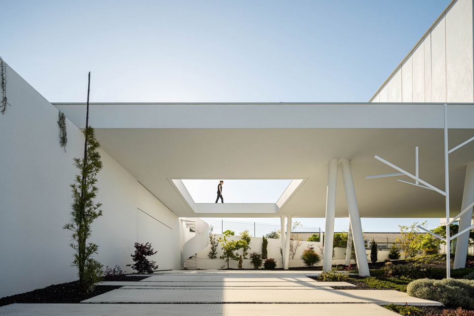 RiscoWhite by Risco Singular