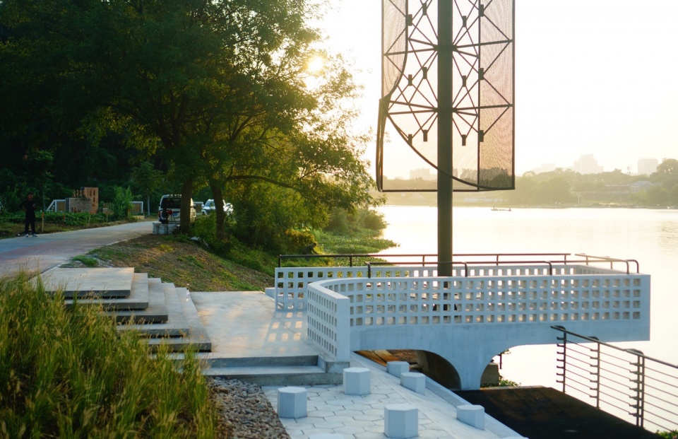(胡兴) channel revetment in hushigua art eco site