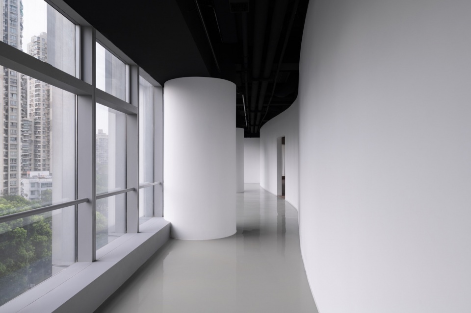 侧展厅 Side Gallery Hall