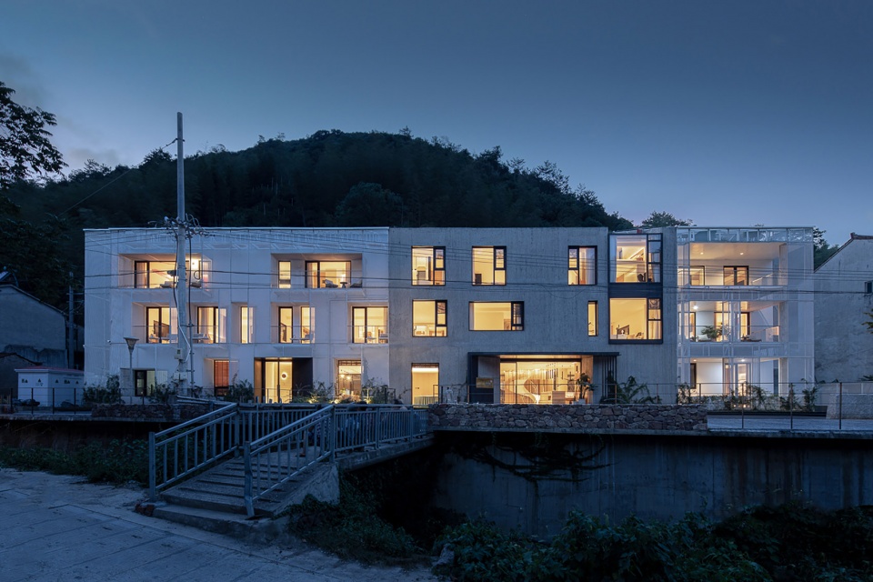 yixing 23 bay rock hotel by su architects