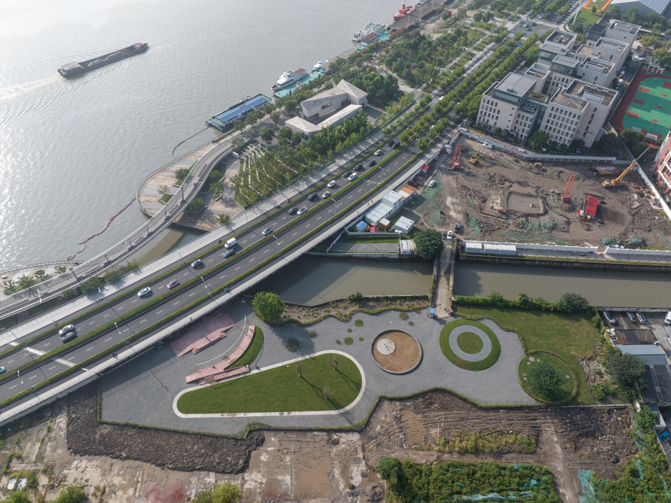 .潘山、周啸 翡世景观 《岛》©️上海城市空间艺术季,摄影田方方
