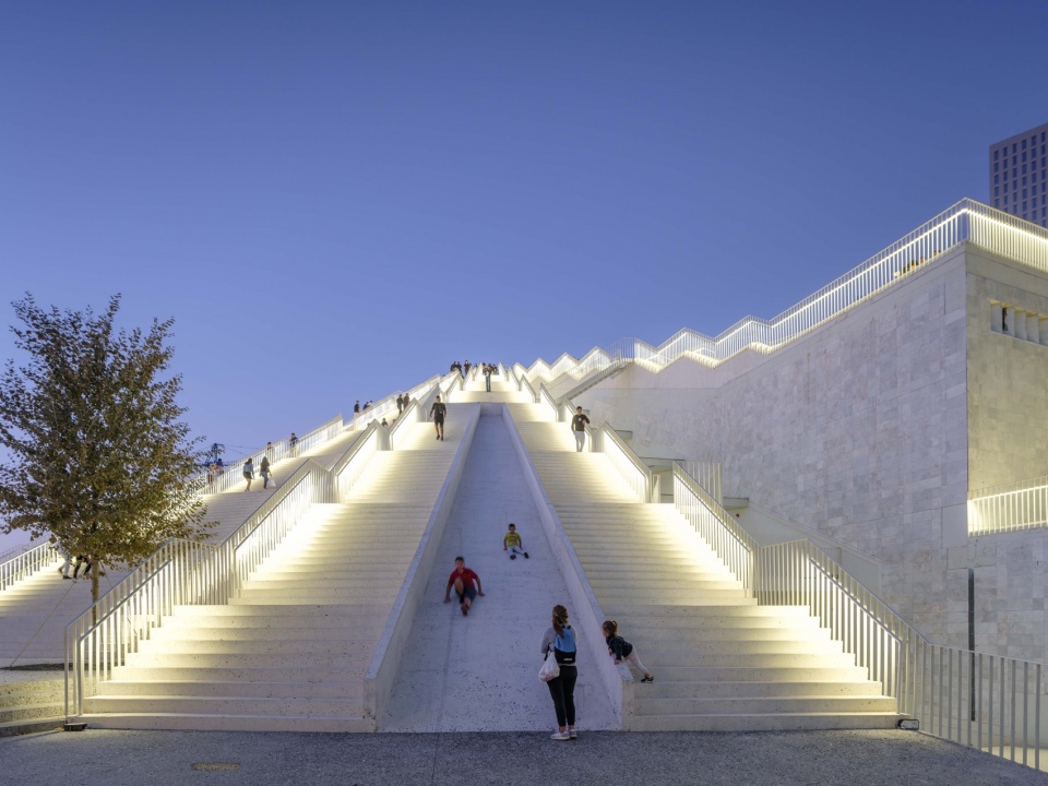 MVRDV Pyramid of Tirana 19 © Ossip van Duivenbode2