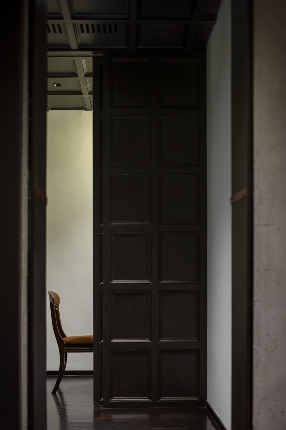 摄影 WM STUDIO 8 the last redemption fashion store by displacement design