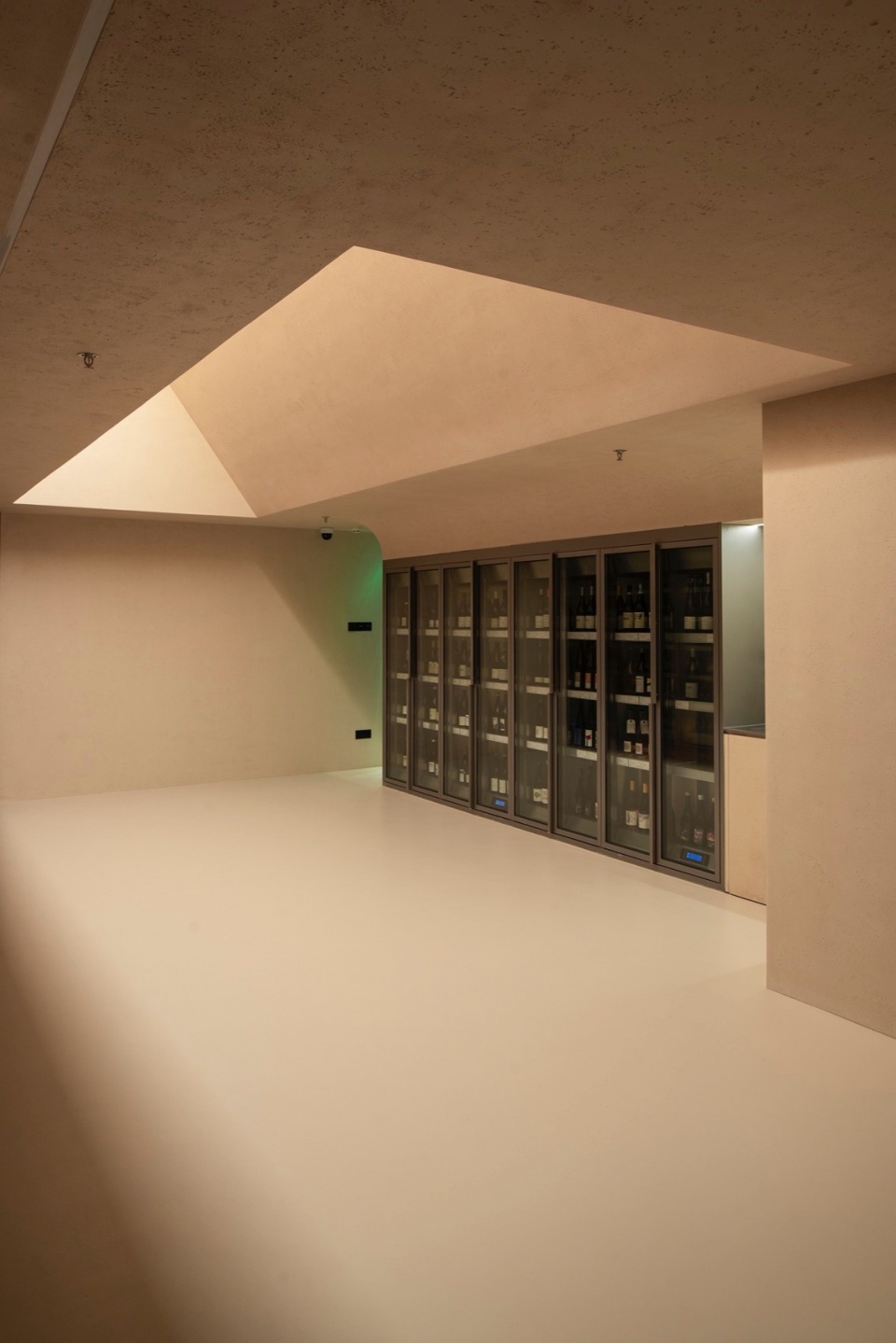 静谧©宋肖澹 caveau de xtd wine store by monoarchi