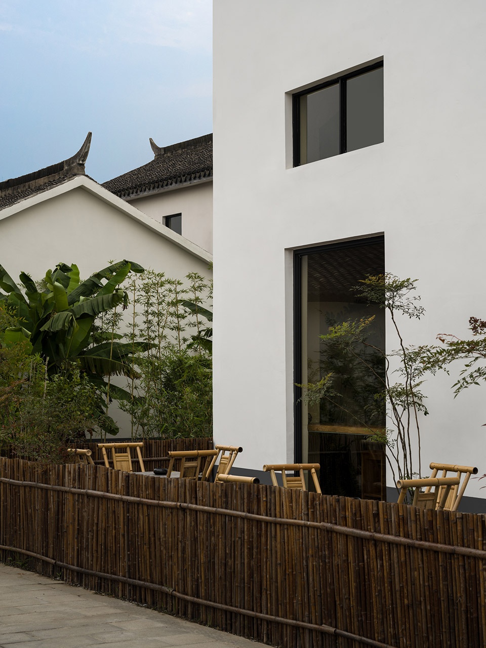 A New Chinese Tea Drinking Space Reconstructed from an Old Plant by Atelier D Y