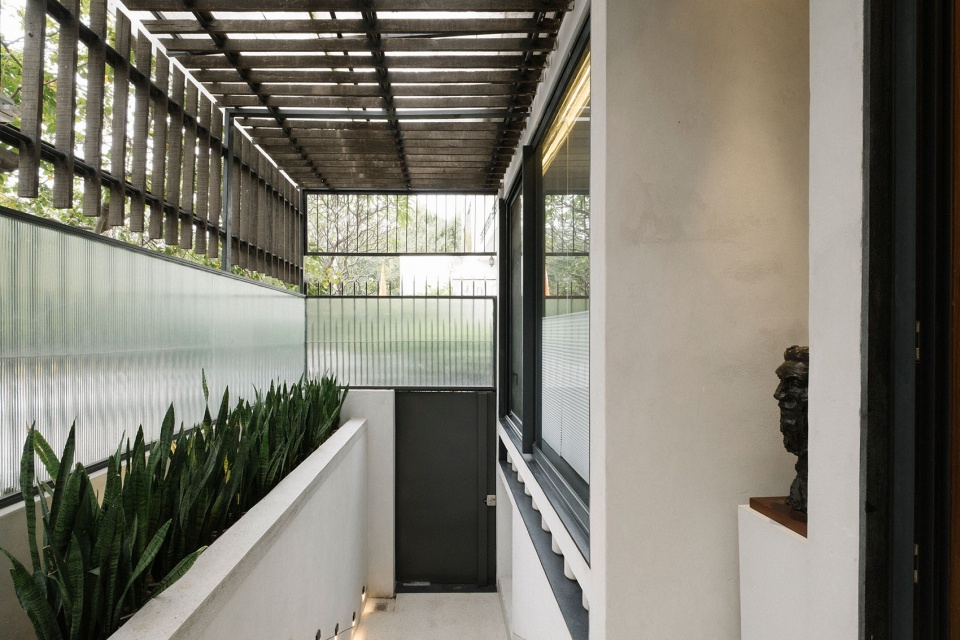 SiriHaus Amit Khanna Design Associates