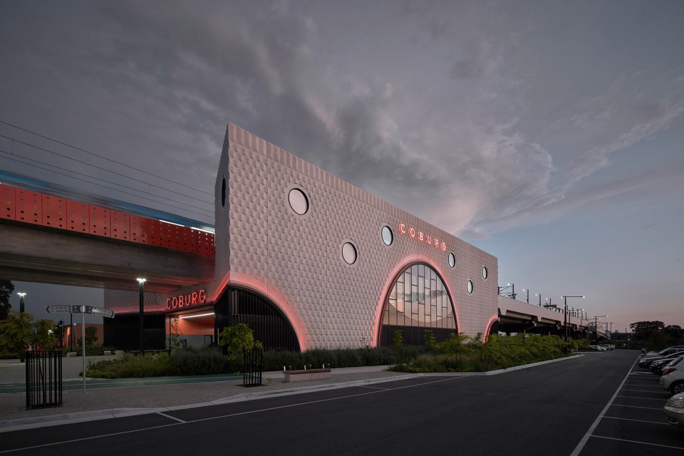 coburg and moreland stations by wood marsh architecture