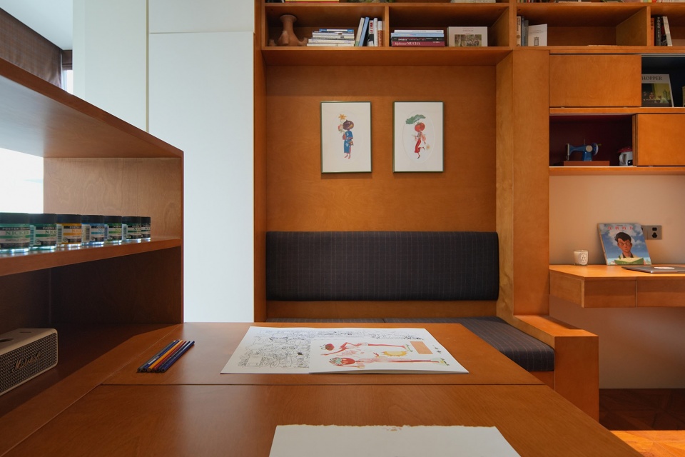 illustrators home of three primary colors by nul architects