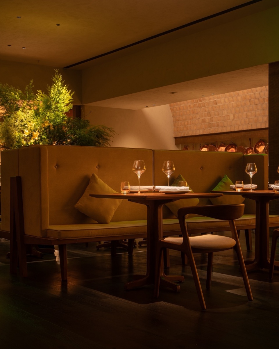 mood provence restaurant by question and answer design