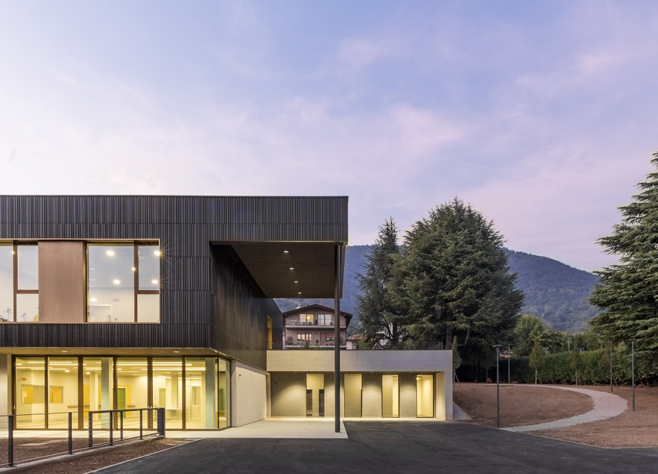 new multi service care centre by studio capitanio architetti