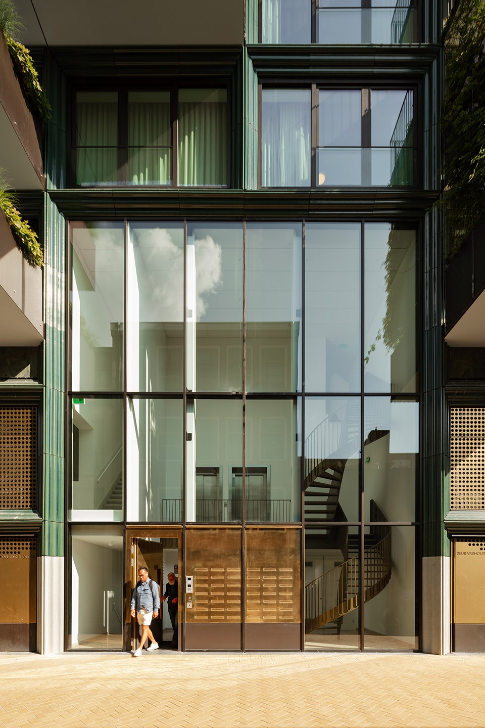 Mercado in Groningen by De Zwarte Hond Loer Architecten