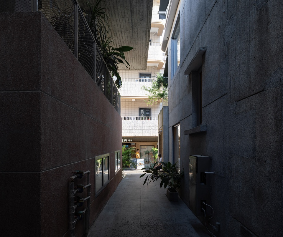 A Hamlet within the urban village China by TAO
