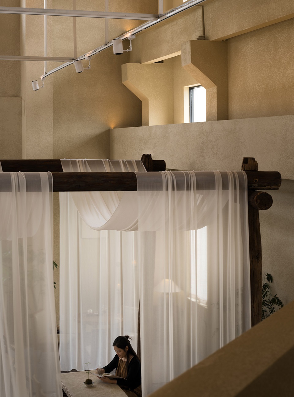 A New Chinese Tea Drinking Space Reconstructed from an Old Plant by Atelier D Y