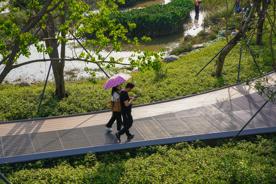 Dongguan Central Park China by HOPE DESIGN