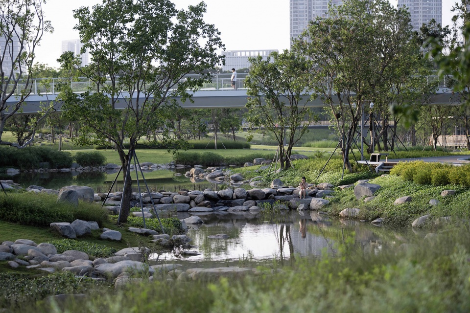 Dongguan Central Park China by HOPE DESIGN