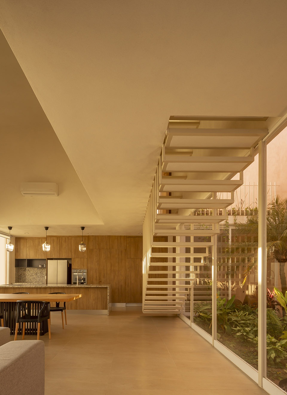 casa banderas by rea studio