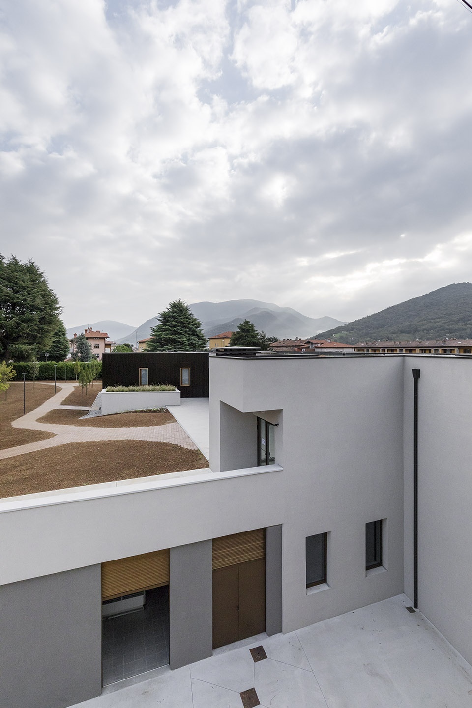 new multi service care centre by studio capitanio architetti