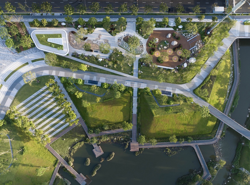 Dongguan Central Park China by HOPE DESIGN