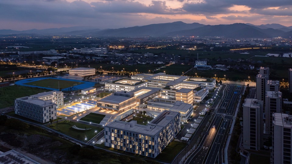 Ningbo Gulin Vocational High School by ARCHIS Design Studio