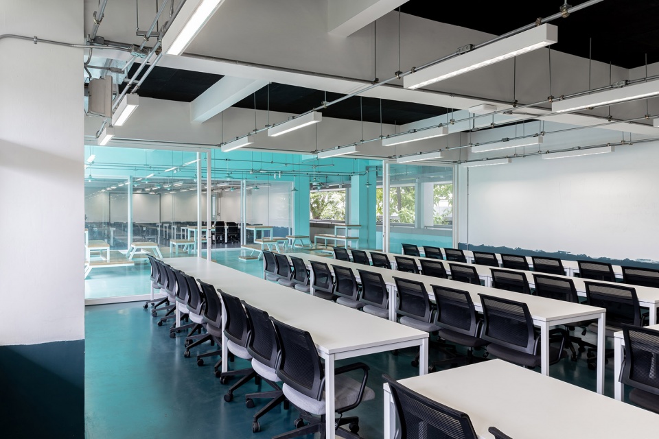 Bangkok University Interior Renovation by Imaginary Objects Hypothesis