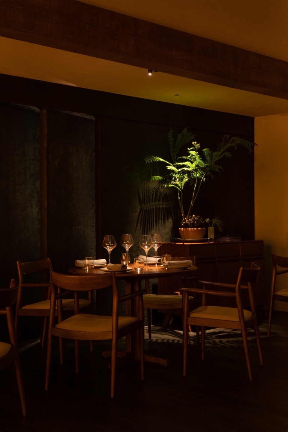 mood provence restaurant by question and answer design