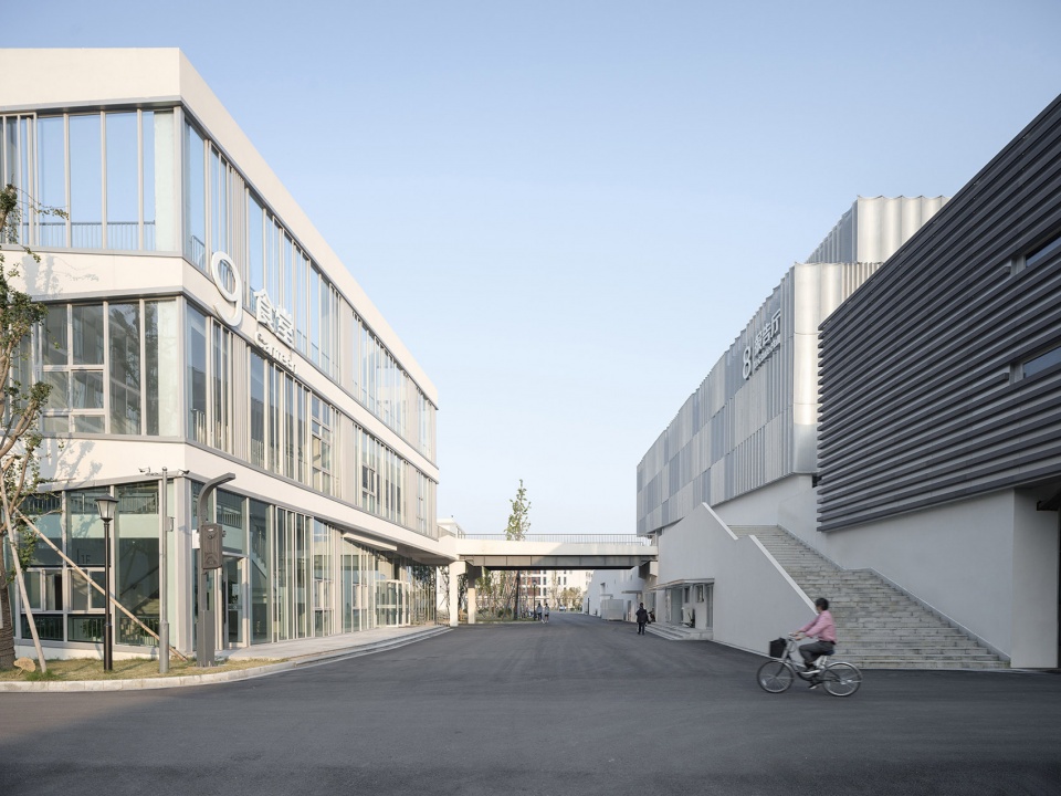 Ningbo Gulin Vocational High School by ARCHIS Design Studio
