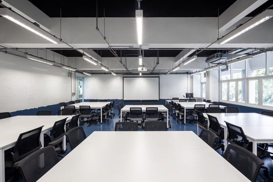 Bangkok University Interior Renovation by Imaginary Objects Hypothesis