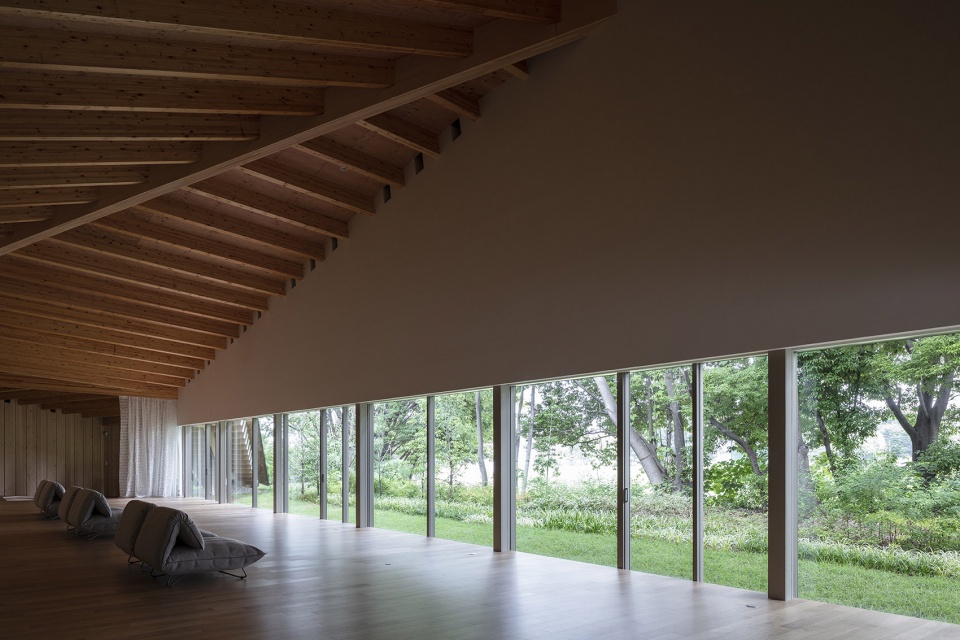 kaneka wellness center by kengo kuma and associates