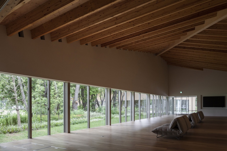 kaneka wellness center by kengo kuma and associates
