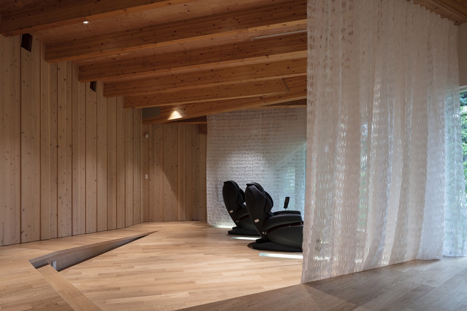 kaneka wellness center by kengo kuma and associates