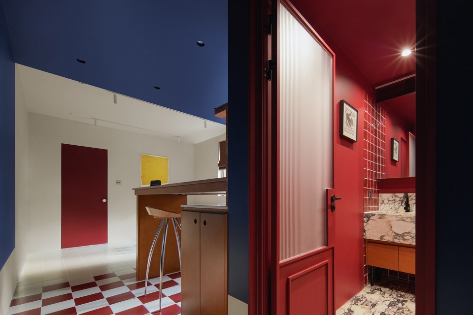 illustrators home of three primary colors by nul architects
