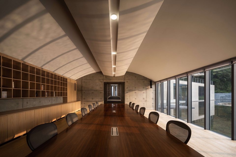 ten yards hotel by city town architects