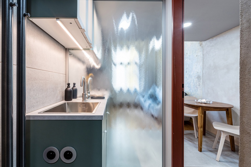 vrsovice twins apartment by studio reaktor