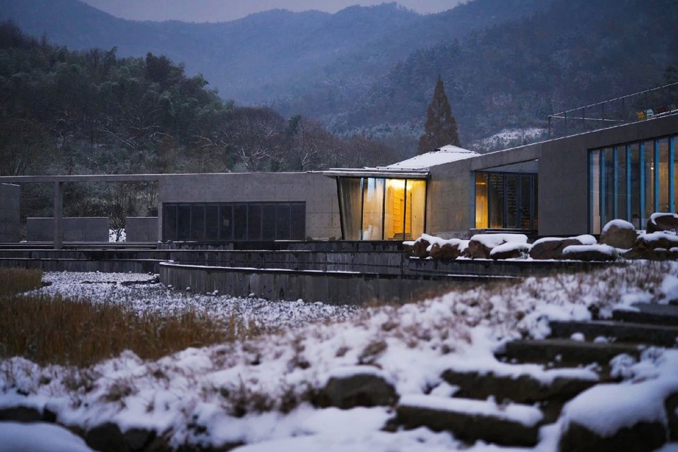 ten yards hotel by city town architects